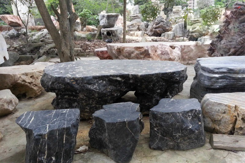 Bàn ghế đá tự nhiên nguyên khối sân vườn